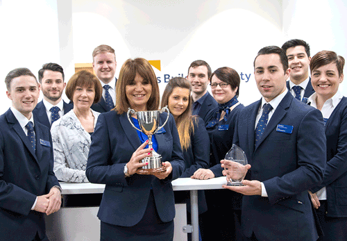 Members of Head Office Branch with their award